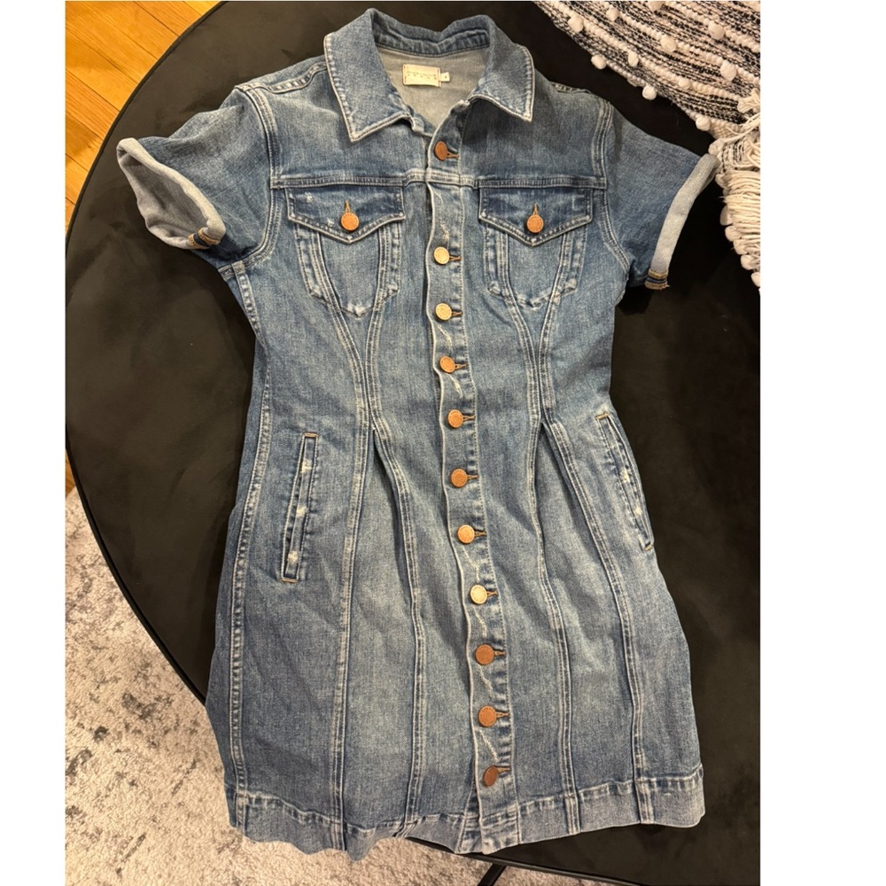 Alice & Olivia denim dress size 6